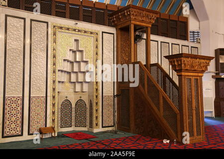Minbar presso il re Abdullah 1 Moschea, Sulayman al Nabulsi Street, Jabal al Weibdeh, Amman, Giordania, Medio Oriente Foto Stock