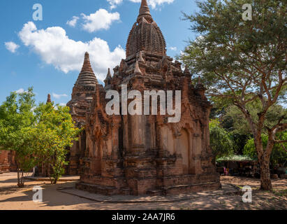 La zona archeologica e antico tempio complessi di Bagan (pagano), Myanmar (Birmania) del 9th-13th secoli, ora un sito Patrimonio Mondiale dell'UNESCO Foto Stock