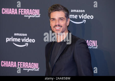 Roma, Italia. Xix Nov, 2019. Massimiliano Varrese tappeto rosso presso l Auditorium Conciliazione a Roma del documentario "Chiara Ferragni - Unposted' (Foto di Matteo Nardone/Pacific Stampa) Credito: Pacific Press Agency/Alamy Live News Foto Stock