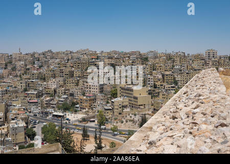 View of houses in Amman from the Citadel, Jordan Foto Stock