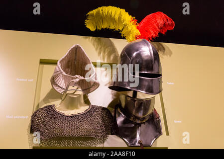 Tipi di corazza che potrebbe essere stato indossato a Bosworth campo, in Bosworth Battlefield Heritage Centre, Sutton Cheney, Leicestershire, England, Regno Unito Foto Stock