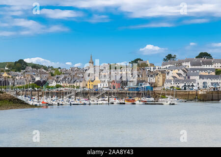 Douarnenez in Bretagna, panorama del porto Foto Stock