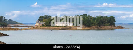 Douarnenez in Bretagna, panorama dell'isola Tristan Foto Stock