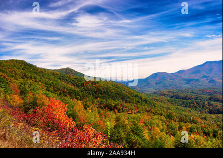 Piedi Hills Parkway corre attraverso lo Smoky Mountains, è la più antica autostrada incompiuta nello stato del Tennessee,fino a quando l' Missing Link' è stato sezione c Foto Stock