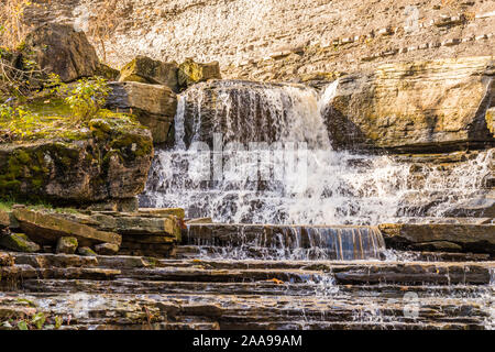 Rockway Falls Conservation Area e Louth Falls Conservation Area Niagara Scarpata Valley Lincoln Ontario Canada in autunno Foto Stock