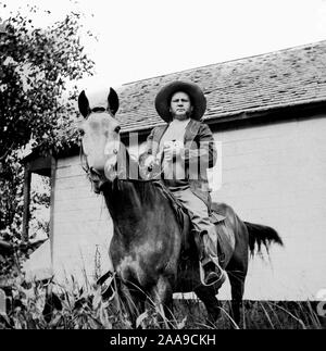 Un agricoltore del Sud Dakota sul suo cavallo, ca. 1915. Foto Stock