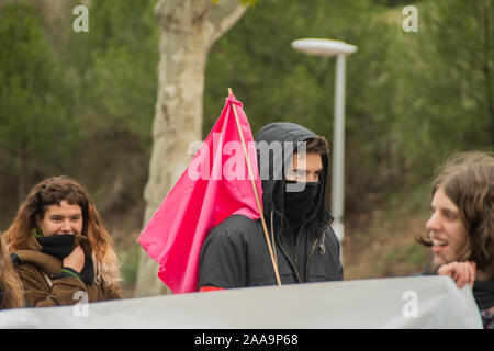 Manifestazione studentesca dell'ottantatreesimo anniversario della morte storica della spagnola leader anarchico Buenaventura Durritu, su Complutense Avenue, il Foto Stock