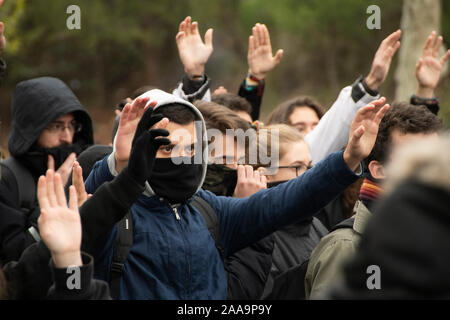 Manifestazione studentesca dell'ottantatreesimo anniversario della morte storica della spagnola leader anarchico Buenaventura Durritu, su Complutense Avenue, il Foto Stock