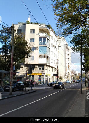 Crveni Krst - Croce Rossa - Vracar, Belgrado, Serbia - Nuova architettura urbana, appartamento al piano attico con terrazzo e splendida vista Foto Stock