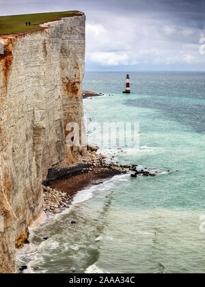 Beachy Head Light House e Chalk Cliffs, Sussex, England, Regno Unito Foto Stock