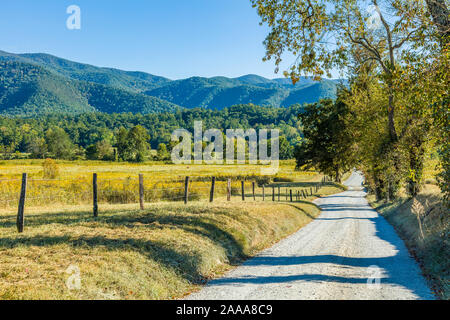 Hyatt Lane, Hyatt Road sebbene Cades Cove nel Parco Nazionale di Great Smoky Mountains nel Tennessee negli Stati Uniti Foto Stock