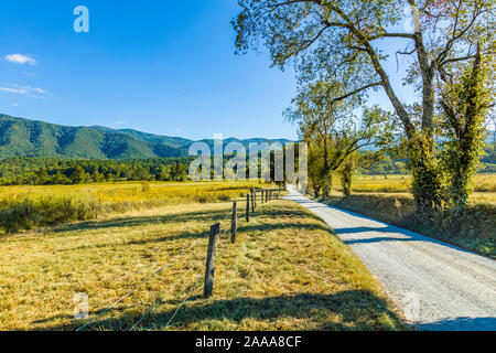 Hyatt Lane, Hyatt Road sebbene Cades Cove nel Parco Nazionale di Great Smoky Mountains nel Tennessee negli Stati Uniti Foto Stock