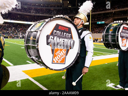 Waco, Texas, Stati Uniti d'America. Xvi Nov, 2019. Baylor porta i membri della band prima della prima metà del NCAA Football gioco tra Oklahoma Sooners e il Baylor porta a McLane Stadium di Waco, Texas. Matthew Lynch/CSM/Alamy Live News Foto Stock