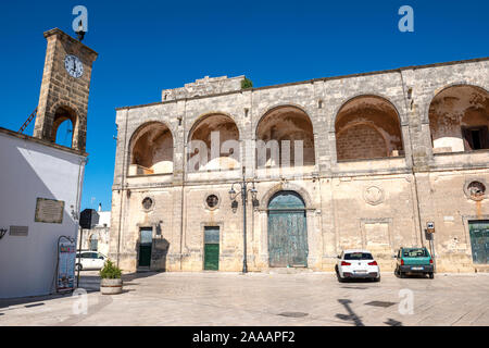Itinerari Segreti di Palazzo Ducale e il Palazzo Bacile sulla piazza della Libertá a Castiglione in Puglia (Puglia), Italia Meridionale Foto Stock