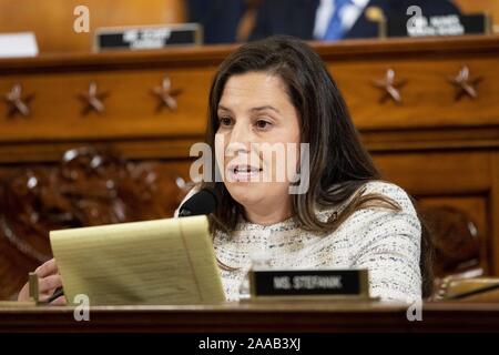 Washington, DC, Stati Uniti d'America. Xx Nov, 2019. Novembre 20, 2019 - Washington, DC, Stati Uniti: U.S. Rappresentante STEFANIK ELISE (R-NY) presso le audizioni aperte sul impeachment del presidente Donald Trump di casa comitato di Intelligence. Credito: Michael Brochstein/ZUMA filo/Alamy Live News Foto Stock