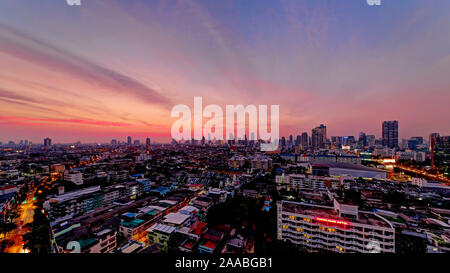 Centro di Bangkok (Sathorn) paesaggio urbano panoramico Foto Stock