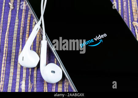 A Helsinki, Finlandia, 4 Maggio 2019: Amazon Video icona applicazione su Apple iPhone schermo X close-up. Amazon PrimeVideo icona app. La perfezione del Amazon applic Foto Stock