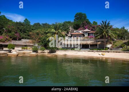 Bungalow, Resort Ngoc Suong in Cam Ranh -Bay, sul Mare della Cina del Sud, Nha Trang, Vietnam Foto Stock