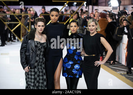 Il Curzon Mayfair, Londra, Regno Unito. Xx Nov, 2019. Charlie's Angels UK film premiere stelle (da sinistra a destra) Kristen Stewart, Ella Balinska e Naomi Scott con il regista Elizabeth banche. Credito: Jeff Gilbert/Alamy Live News Foto Stock