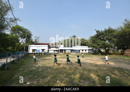 Vidyasagar Birsingha scuola primaria. Villaggio Birsingha (luogo di nascita di Ishwar Chandra Vidyasagar), West Midnapore, Bengala occidentale. India. Foto Stock