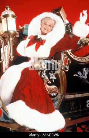 ANGELA LANSBURY in MRS. SANTA CLAUS (1996), diretto da Terry Hughes. Credito: HALLMARK / Album Foto Stock