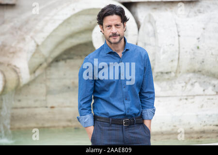 Roma, Italia. Xxi Nov, 2019. Andrea Sartoretti Photocall del film italiano 'a Tor Bella Monaca non piove mai' in Piazza Cavour a Roma (Foto di Matteo Nardone/Pacific Stampa) Credito: Pacific Press Agency/Alamy Live News Foto Stock