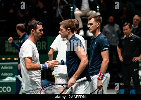 Caja Magica, Madrid, Spagna. 21 Novembre, 2019. Tennis: Coppa Davis Madrid GBR v KAZ, raddoppia - Jamie Murray (GBR) e Neal Skupski (GBR),Alexander Bublik (KAZ) e Mikhail Kukushkin (KAZ). Caja Magica, Madrid, Spagna. Credito: EnriquePSans/Alamy Live News Foto Stock