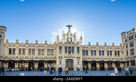 Estació del Nord (Stazione Ferroviaria Nord). Aperto nel 1917, questo elegante edificio in art nouveau case Valencia della stazione ferroviaria principale. Valencia, Spagna. Foto Stock