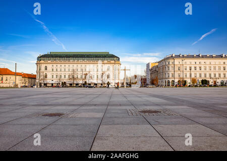 Warszawa / Polonia - Piazza Piłsudski (Piazza Vittoria) punti di riferimento di Varsavia, ricostruire la città vecchia, Foto Stock