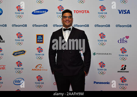 Londra, Regno Unito. 21 Nov, 2019. Antony Ogogo durante il Team 2019 GB Palla al vecchio Billingsgate giovedì, 21 novembre 2019 a Londra, Regno Unito. Credito: Taka G Wu/Alamy Live News Foto Stock