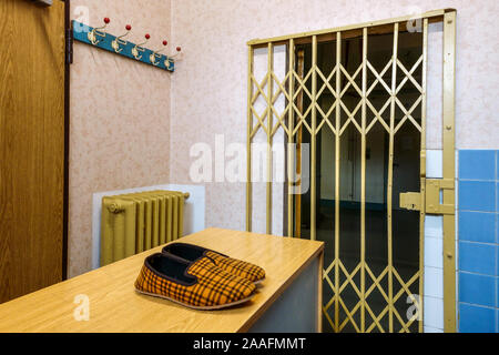 Stasi Museum Memorial, un ex Stasi Remand Prison in Dresda camera ricevente Bautzner Strasse Sassonia Germania comunismo Foto Stock