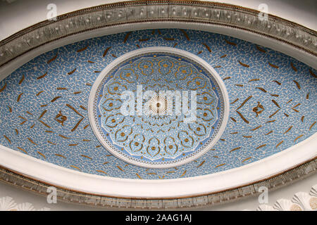 Dettaglio del soffitto del nuovo Hazrat Imam moschea a Tashkent Foto Stock