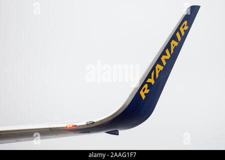 Gothenburg, Svezia. 3 Novembre, 2019. Il logo di Ryanair visto su un'ala di aereo all'aeroporto di Landvetter. Credito: Karol Serewis SOPA/images/ZUMA filo/Alamy Live News Foto Stock