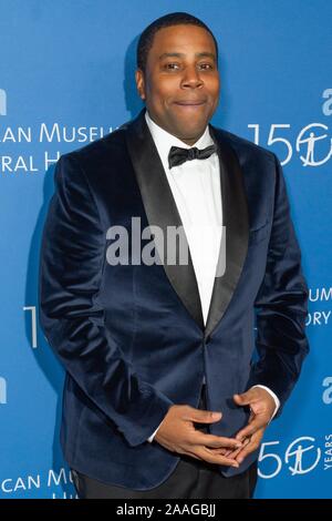 New York, NY, STATI UNITI D'AMERICA. Xxi Nov, 2019. Kenan Thompson presso gli arrivi per il Museo Americano di Storia Naturale Il Museo 2019 Gala, il Museo Americano di Storia Naturale, New York, NY Novembre 21, 2019. Credito: Jason Smith/Everett raccolta/Alamy Live News Foto Stock