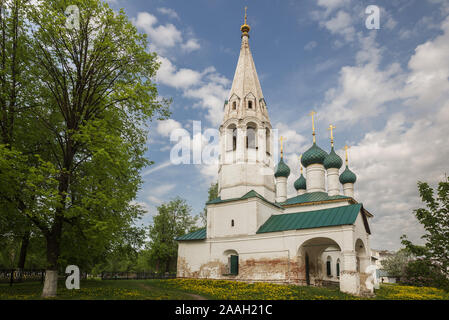 Yaroslavl chiesa di San Nicholas il Wonderworker (St. Nicholas trito di città). Anello d'oro della Russia Foto Stock