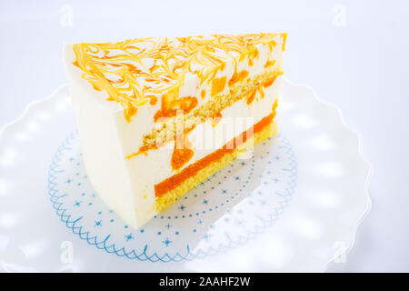 Mousse con purea di mango e crema. Foto Stock