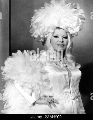 MAE WEST in MYRA BRECKINRIDGE (1970), diretto da Michael SARNE. Credito: 20TH CENTURY FOX / Album Foto Stock