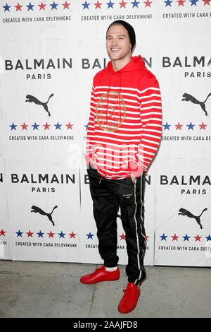 Los Angeles, CA. Xxi Nov, 2019. Matteo Noszka presso gli arrivi per PUMA x BALMAIN Launch Party, latte Studios di Los Angeles, CA, 21 novembre 2019. Credito: Priscilla concedere/Everett raccolta/Alamy Live News Foto Stock