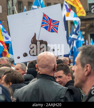 Glasgow, Scotland, Regno Unito. 2 Novembre 2019: un rally a George Square per indipendenza scozzese per il 2020. Foto Stock