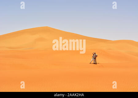 Erg Chigaga dune di sabbia del deserto del Sahara. Il Marocco Foto Stock