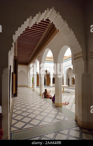 Il Palazzo Bahia fu costruito alla fine del XIX secolo. Marrakech, Marocco Foto Stock