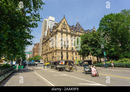 New York, Stati Uniti d'America - 20 ago 2018: Dakota Building; situato nell'Upper West Side di Manhattan - noto come la casa di John Lennon Foto Stock