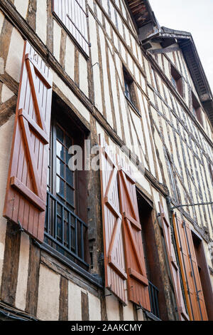 Francia, Grand Est, Troyes, storici edifici in legno su Rue Champeaux Foto Stock