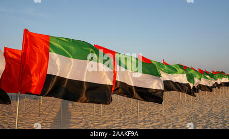 Bandiera degli Emirati Arabi Uniti giornata nazionale presso il kite beach Foto Stock