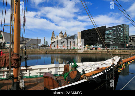 Inscatolando Dock, Liverpool, Lancashire, Inghilterra, Regno Unito Foto Stock