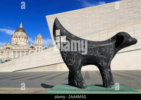 Super Lambanana scultura, Museo di Liverpool, in Inghilterra, Regno Unito Foto Stock