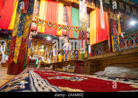 Interno del monastero Samstanling nella Valle di Nubra, Ladakh, India Foto Stock