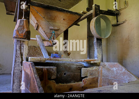 Attrezzature in legno di un mulino ad acqua tonya trabzon turchia Foto Stock