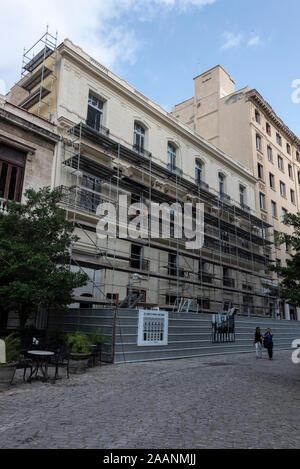 Un nuovo hotel di lusso in Plaza San Francisco nella città vecchia di Havana a Cuba. Foto Stock