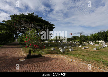 Kerkhoff olandese Poucut cimitero, l'olandese cimitero militare si trova vicino al centro della città di Banda Aceh accanto alla provincia di Aceh museo dello Tsunami. Foto Stock